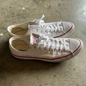Men’s white low top converse size 12